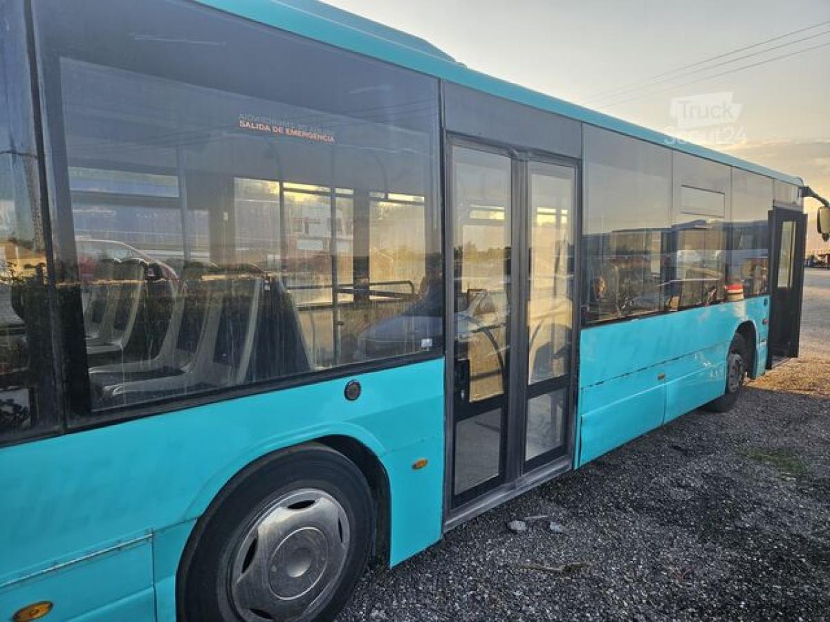 Bus
