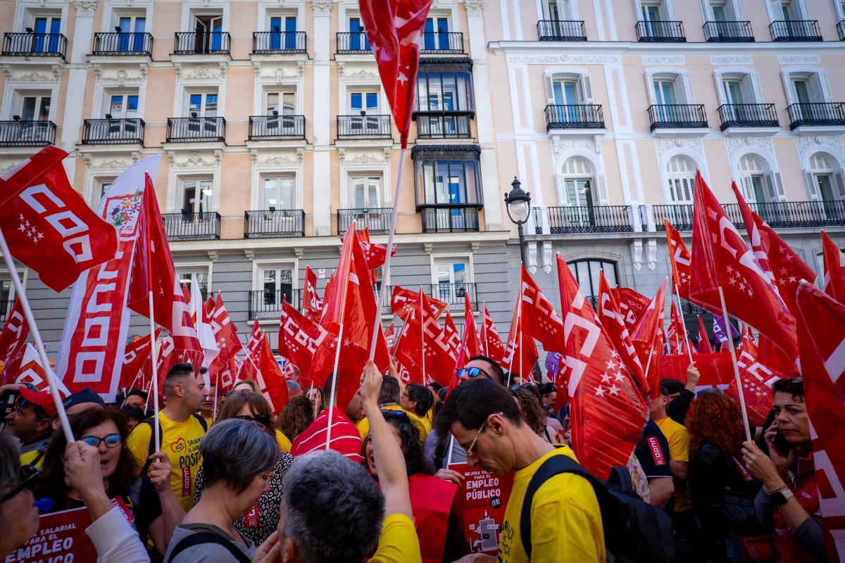 Concentración del Área Pública de CCOO para exiger al Gobierno una subida salarial para las empleadas y empleados públicos