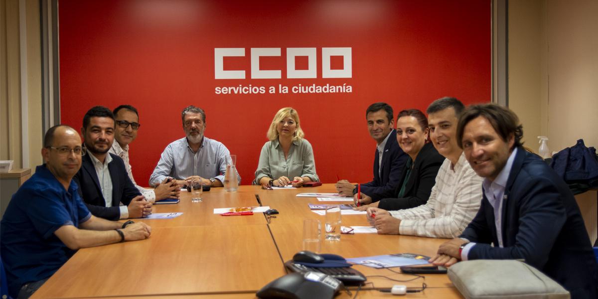 Juana Olmeda, secretaria general de FSC-CCOO junto a SUP, AUGC y AUME