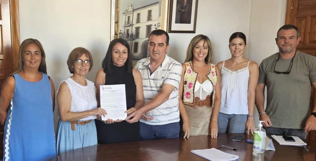 Firma del convenio colectivo del Ayuntamiento de Los Corrales, Sevilla