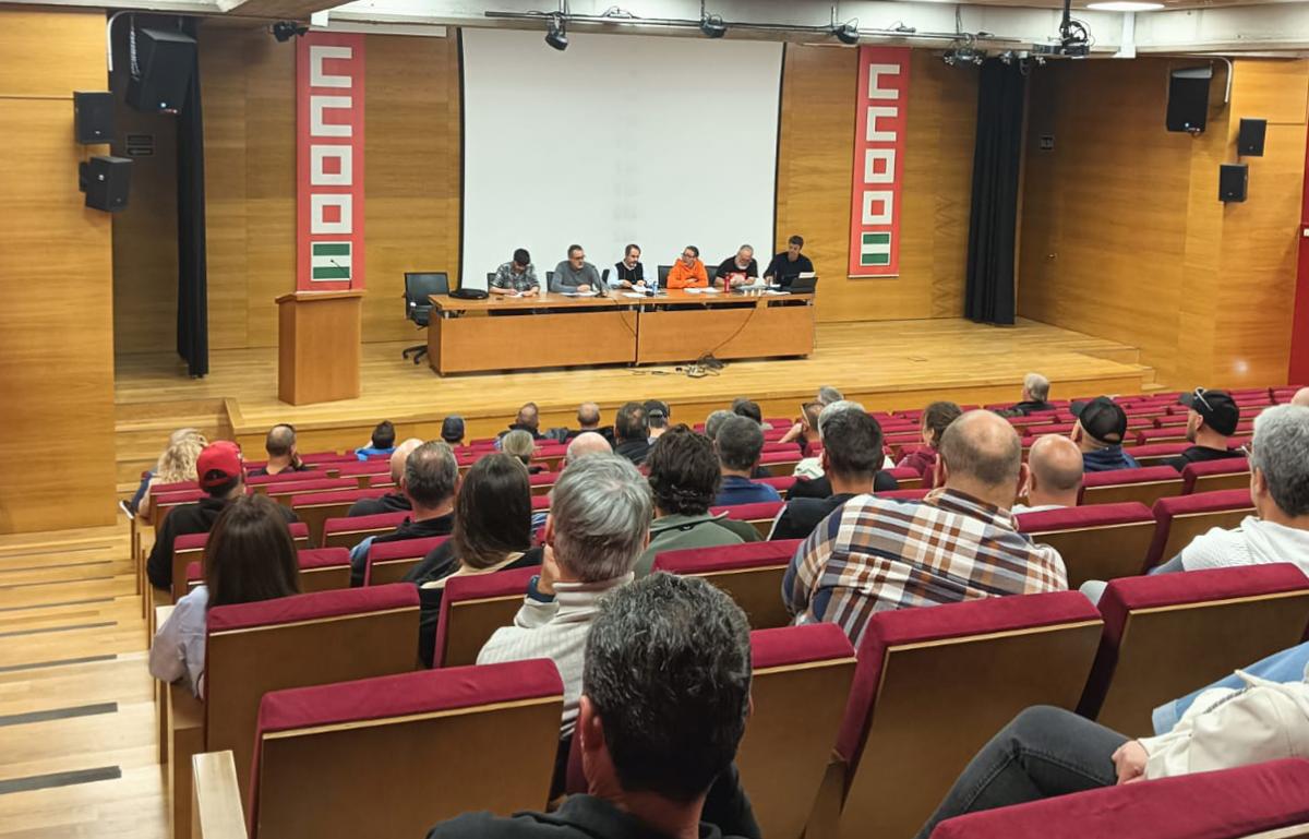 Asamblea de la plantilla de Cetursa celebrada el lunes 7 de abril