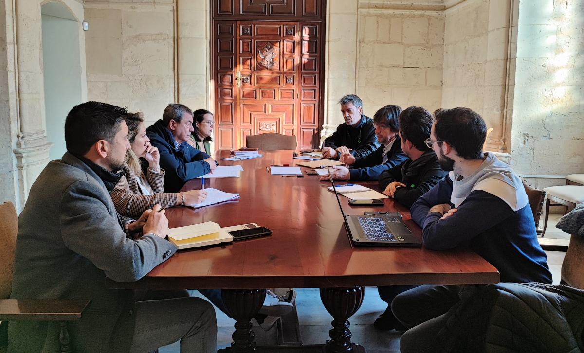 Reunión de CCOO con grupos municipales del Ayuntamiento por la situación de la ROSS.