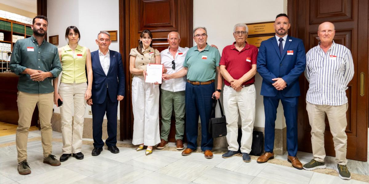 FSC-CCOO asiste al registro de una proposición de ley para garantizar la libertad sindical plena en la Policía Nacional