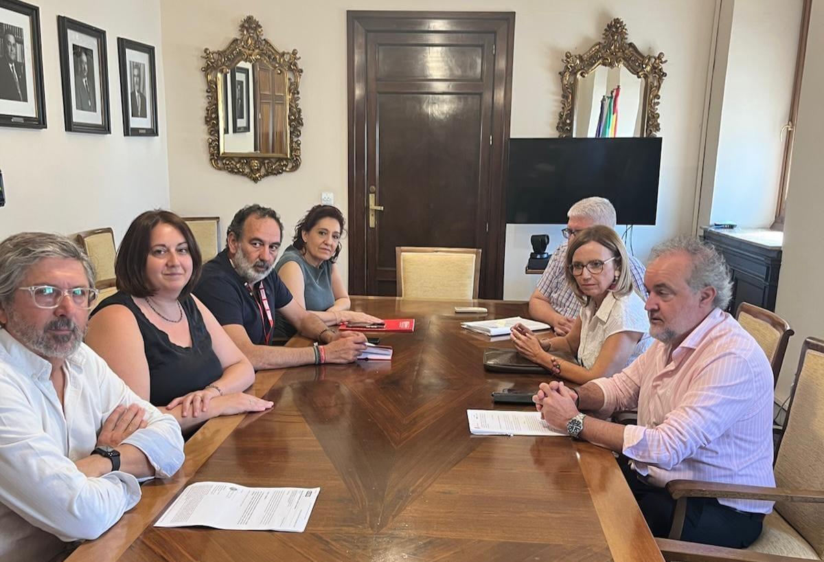 Reunión mantenida en el Ayuntamiento de Jaén